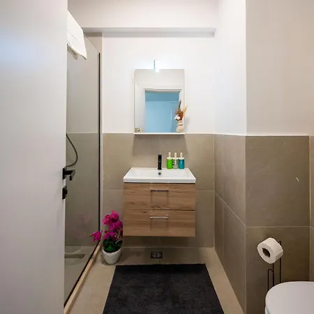 Chill O'clock In Odyssey Spa&pool * Mamaia