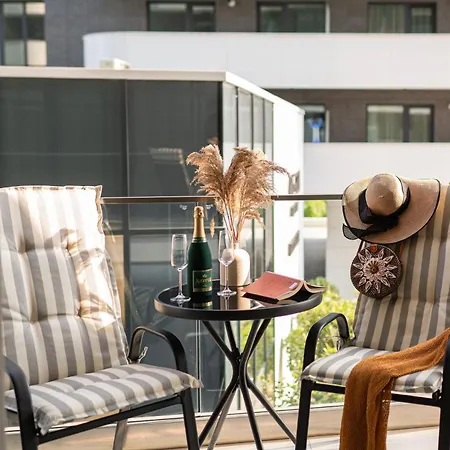 Chill O'clock In Odyssey Spa&pool